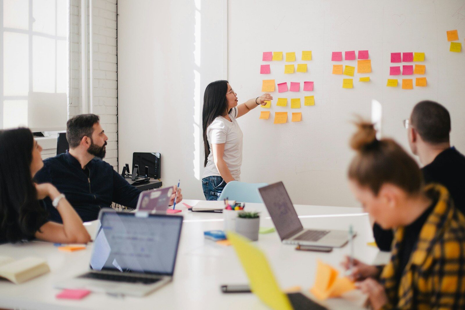 CRM and email automation workflow for patient retention in aesthetic clinics and dental practices across Madrid and the UK
